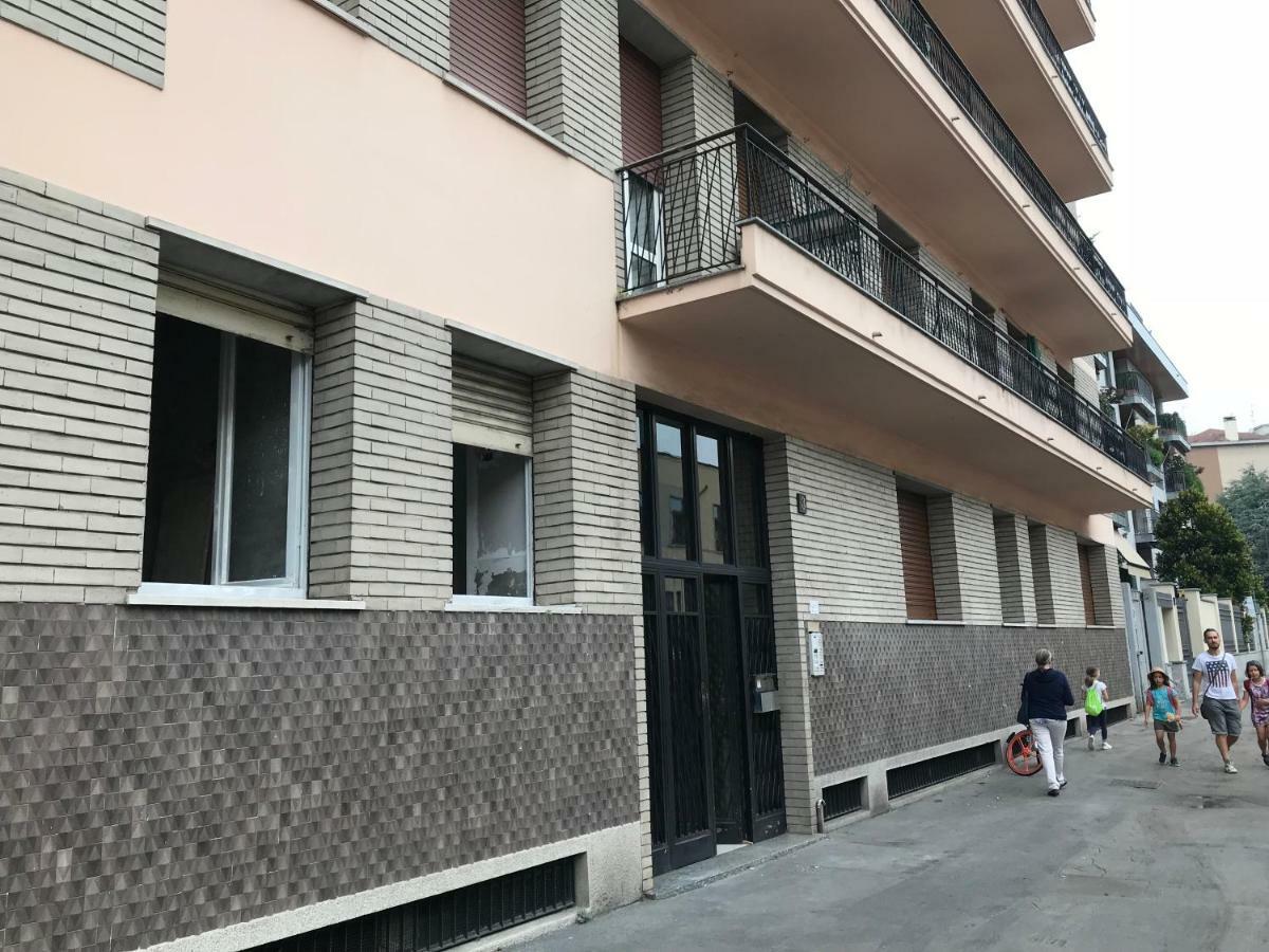 Accogliente Bilocale Milan Exterior photo